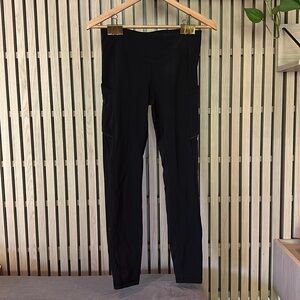 Black lululemon workout leggings